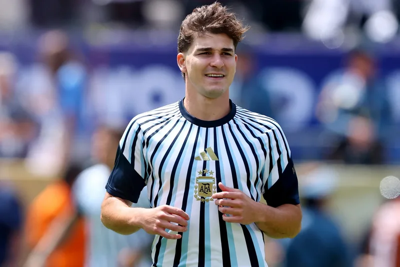 Transfer news LIVE: Arsenal identify Vinicius Jr alternatives, Liverpool get Barcola boost, Man Utd sign midfielder