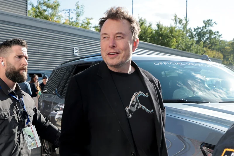 Elon Musk spends half his time talking robots and AI on Tesla earnings calls