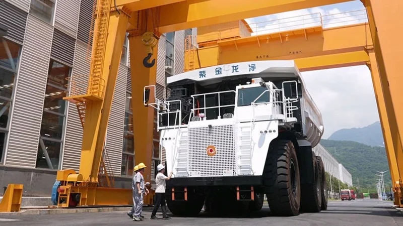 350-Ton Longking ZL230E electric mining rig packs colossal 1,400 kWh battery, claims 10-90% charge in just 25 minutes