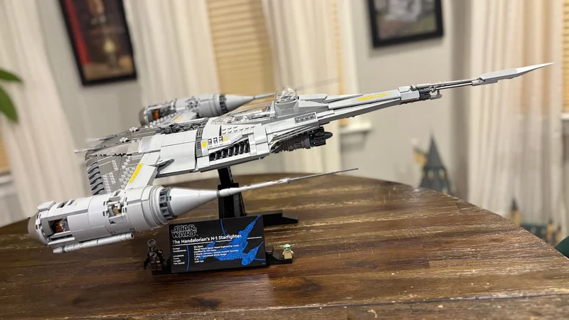 We Build LEGO The Mandalorian's N-1 Starfighter, A Celebration of Star Wars Ship Design