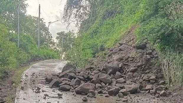 Landslide temporarily blocks Ilocos Sur road amid heavy rain