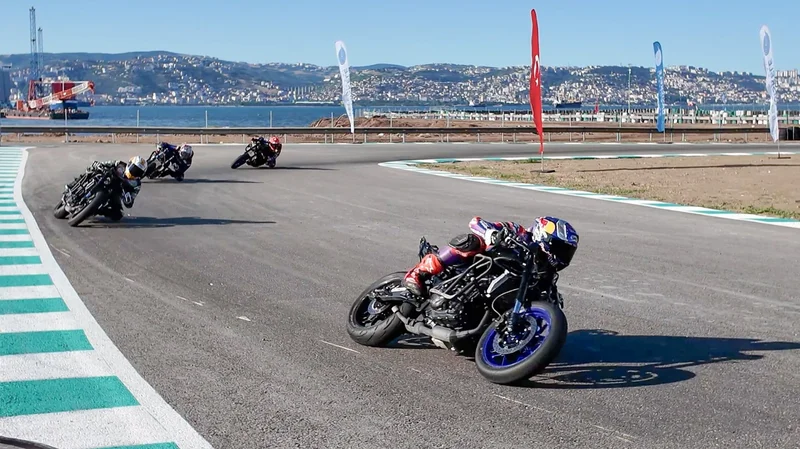 Öncü eyes stronger 2nd half, keeps Moto2 world title dream alive