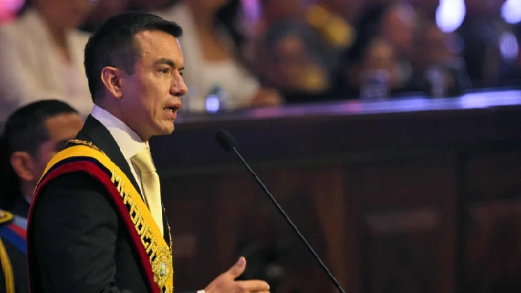 Ecuadorian president arrives in Beijing for first China state visit