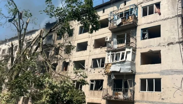 Russian forces carry out four airstrikes on Kramatorsk, three injured, including child