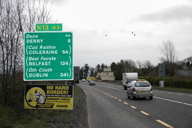 Plé faoi dheiseanna don Ghaeilge in Éirinn aontaithe ag seó bóthair i gCorcaigh