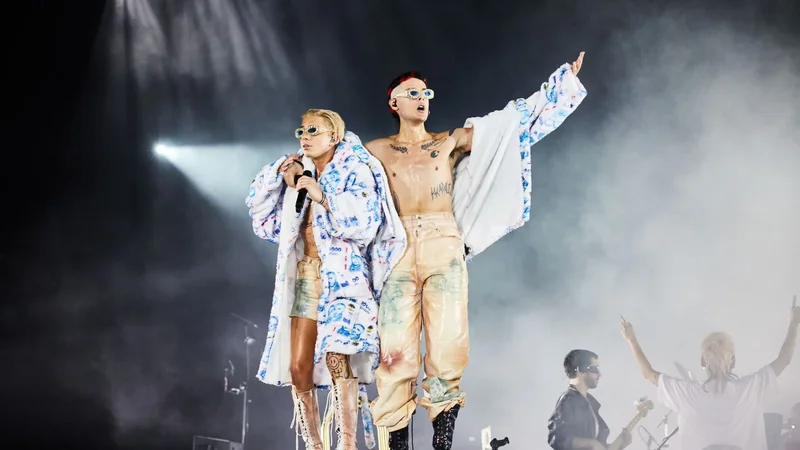 Argentine Duo Ca7riel Y Paco Amoroso Kick Off Mexico Tour