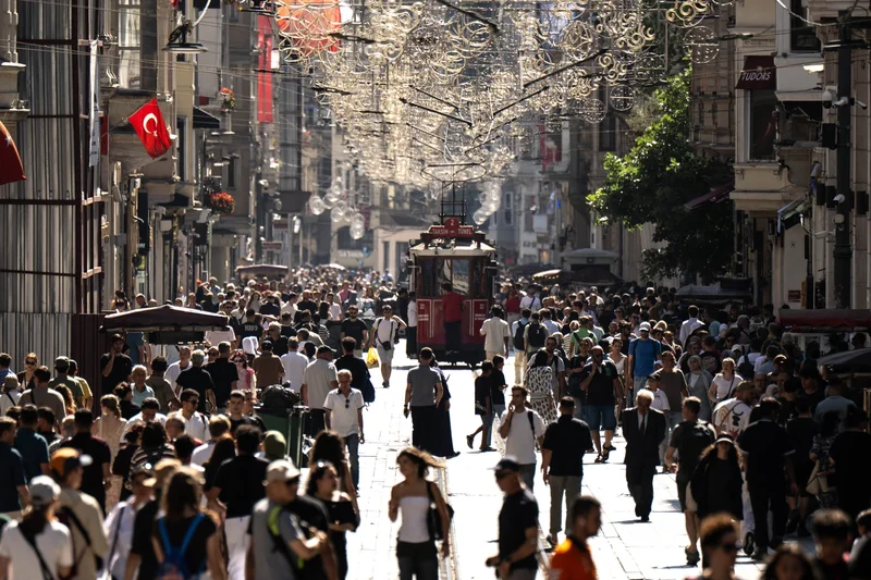 Türkiye's annual inflation cools to 31.75% in July