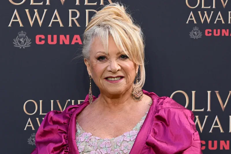 BBC presenter Elaine Page admits she developed ‘dreadful’ sleeping pill addiction during theatre career