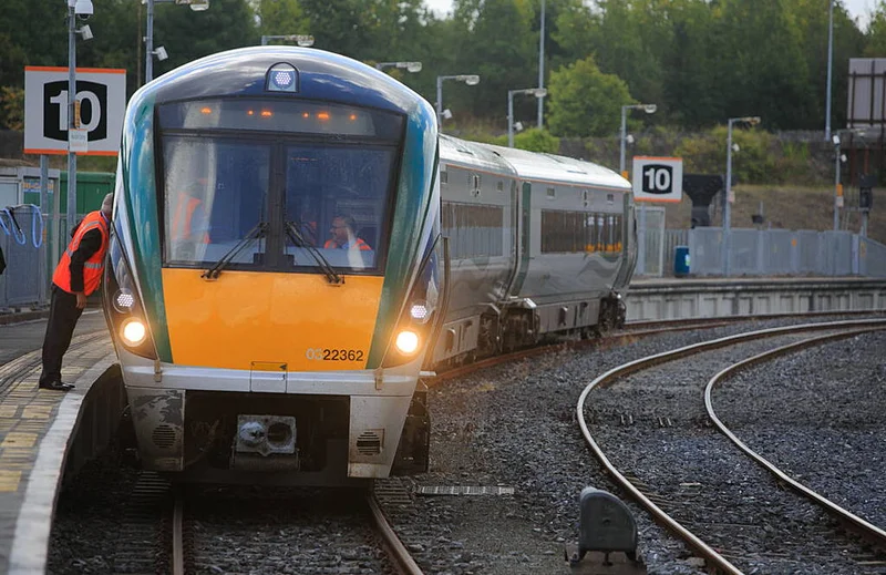 Delays of up to 90 minutes expected after signalling issue with Irish Rail