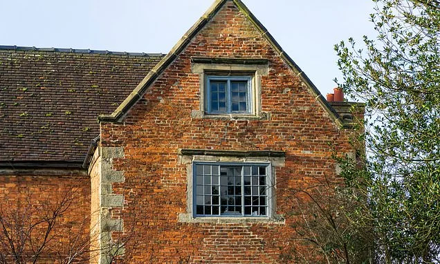 Average subsidence insurance claim spikes to £20,000... as heatwaves mean more are at risk