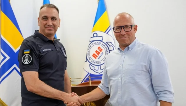 Neizhpapa discusses strengthening naval capabilities with his Swedish colleague