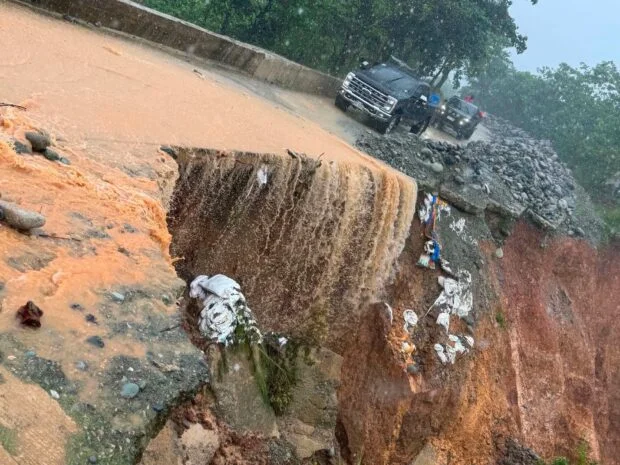 Landslides, floods disrupt travel in N. Luzon as 'habagat' rains persist