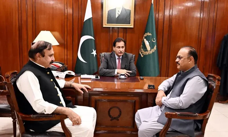 PTI remains wary as govt renews talks offer