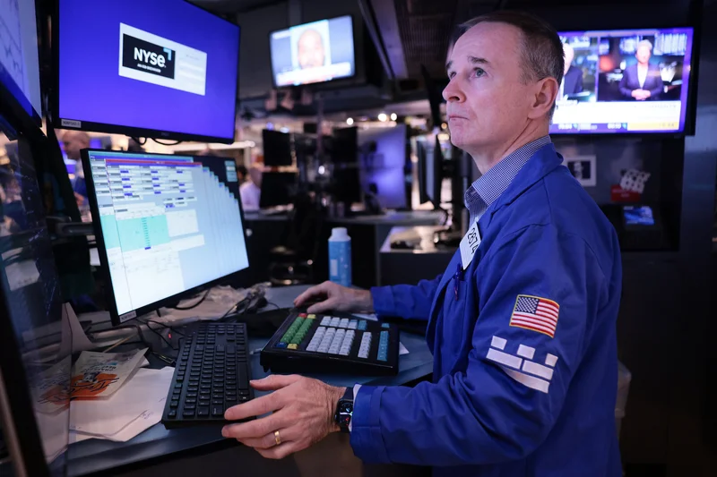 Stock futures are little changed after blue-chip Dow posts new record close: Live updates