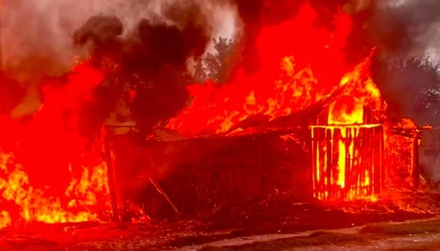 Drone attack hits Chernihiv region, wounding one man and destroying store, warehouse and 22 metric tons of animal feed in fires
