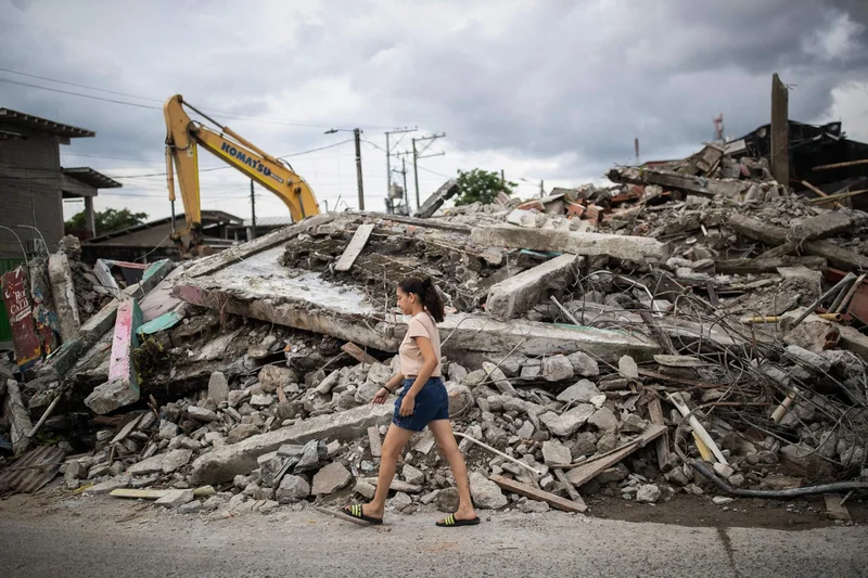 Hopes fade in Colombia as more bodies recovered days after powerful quake