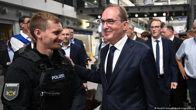 Germany: Interior Minister warns of 'daily' hybrid warfare