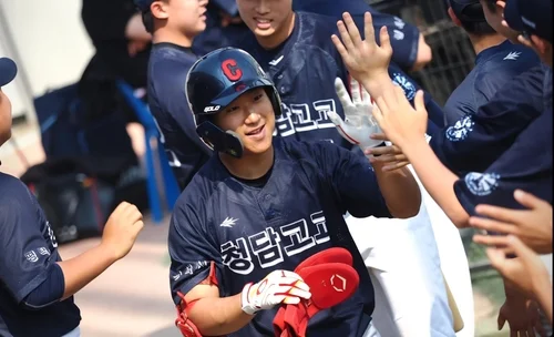Milwaukee Brewers sign S. Korean high school player
