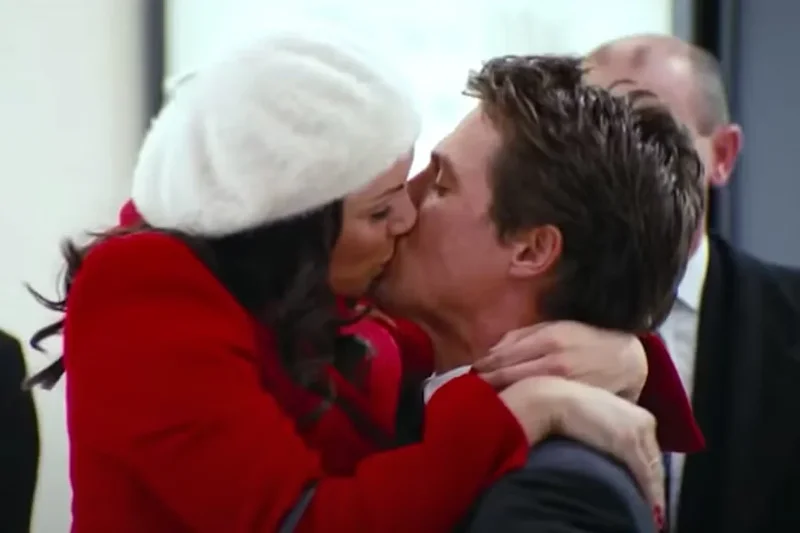 £10 for 10 minutes: Are airport drop-off fees robbing us of our romantic goodbye?