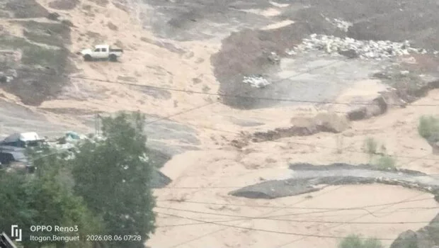 Benguet's Antamok River swells, cuts off road in Itogon
