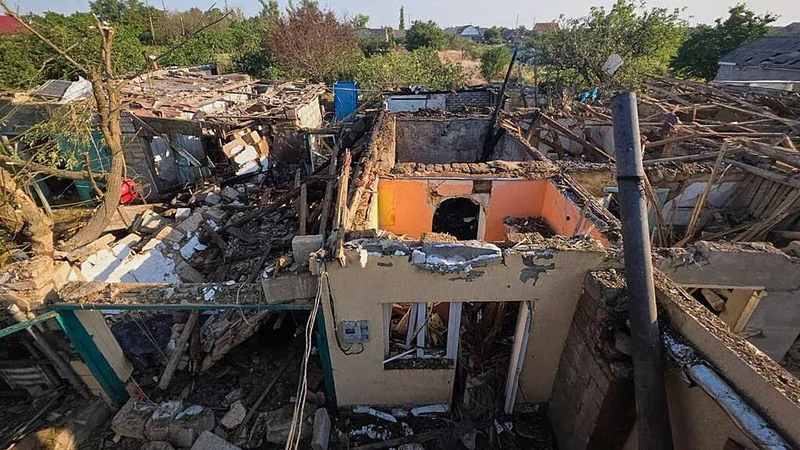 Ukraine and Russia exchange attacks after ‘seven killed on beach’
