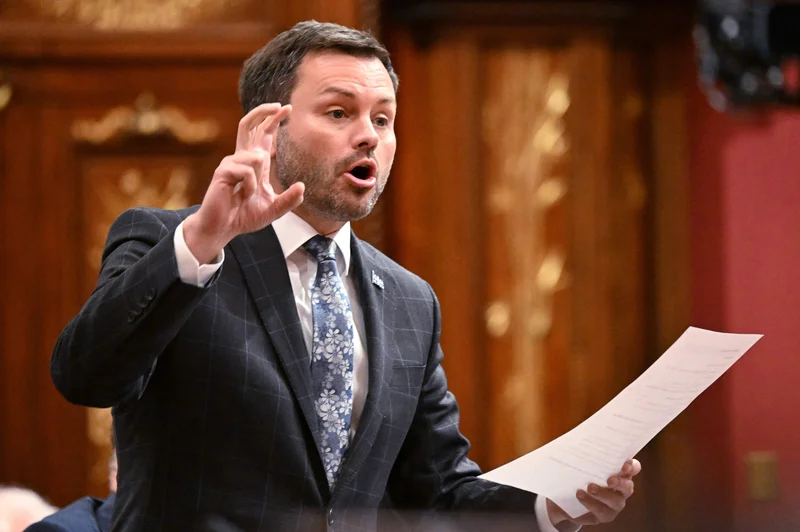Quebec’s Milliard scoffs at PQ letter to anglophones